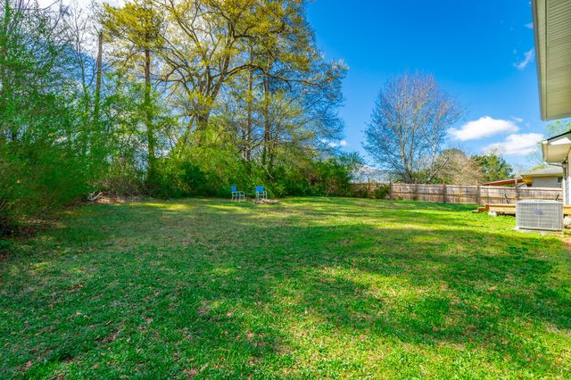 2410 Sunset Strip Street, Hixson, TN 37343