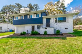 2410 Sunset Strip Street, Hixson, TN 37343