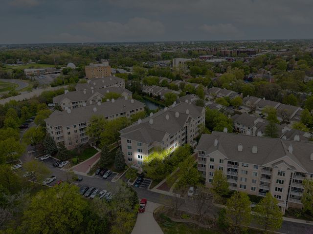 1715 Pavilion Way 307, Park Ridge, IL 60068