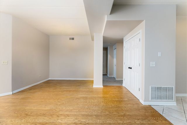 1715 Pavilion Way 307, Park Ridge, IL 60068