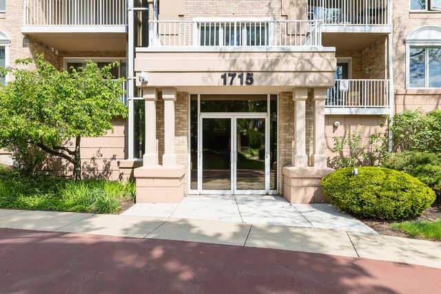 1715 Pavilion Way 307, Park Ridge, IL 60068