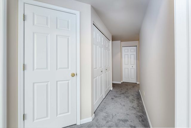 1715 Pavilion Way 307, Park Ridge, IL 60068