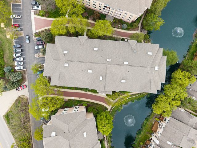 1715 Pavilion Way 307, Park Ridge, IL 60068