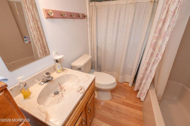 12 Parmly Street, Rumson, NJ 07760