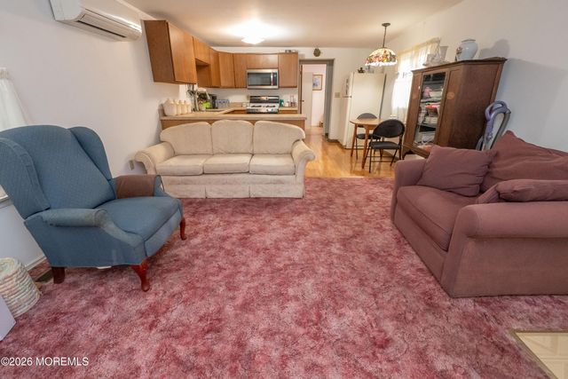 12 Parmly Street, Rumson, NJ 07760