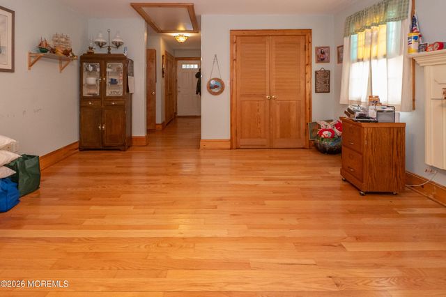 12 Parmly Street, Rumson, NJ 07760