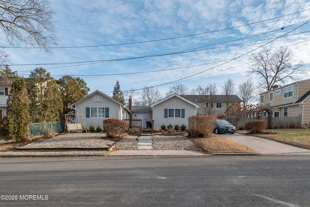 12 Parmly Street, Rumson, NJ 07760