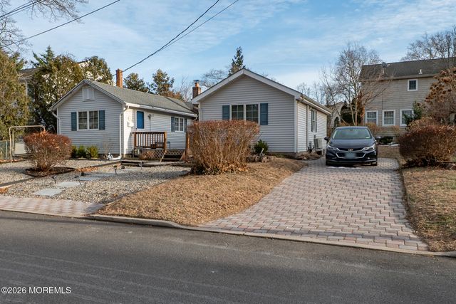 12 Parmly Street, Rumson, NJ 07760