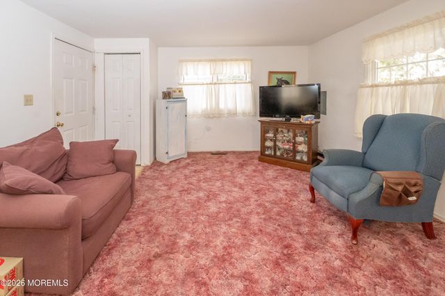 12 Parmly Street, Rumson, NJ 07760