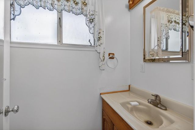 6717 Whitsett Dr, North Highlands, CA 95660