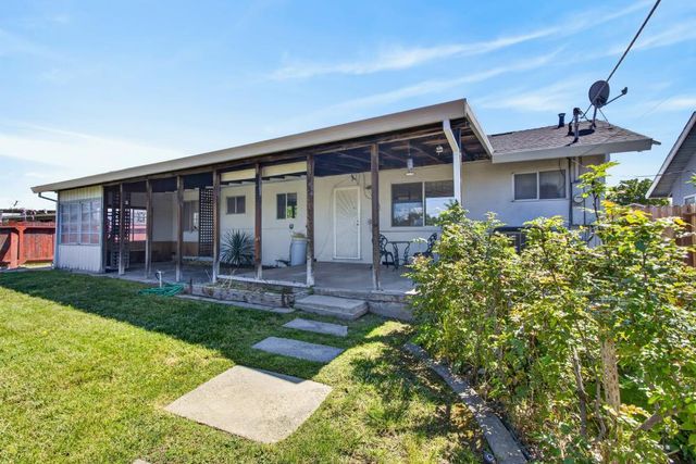 6717 Whitsett Dr, North Highlands, CA 95660