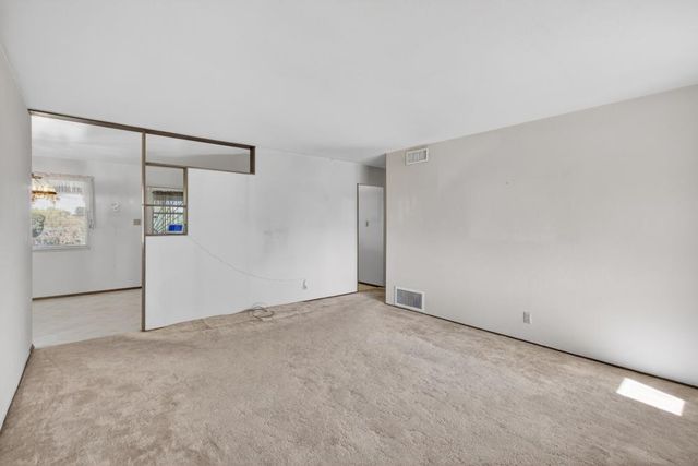 6717 Whitsett Dr, North Highlands, CA 95660