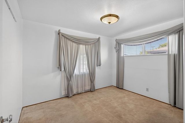 6717 Whitsett Dr, North Highlands, CA 95660
