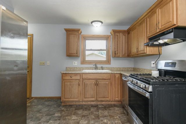 6727 Lone Elm DRIVE, Racine, WI 53402