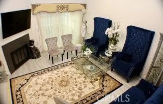 21015 Gresham, Canoga Park, CA 91304