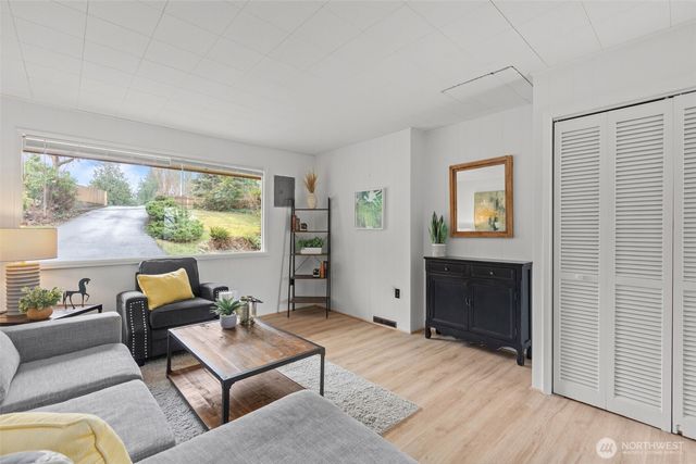 6120 Elaine Court, Bremerton, WA 98312