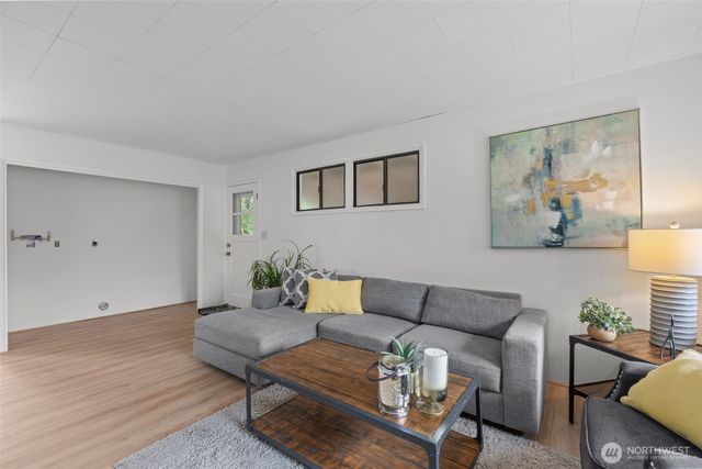 6120 Elaine Court, Bremerton, WA 98312