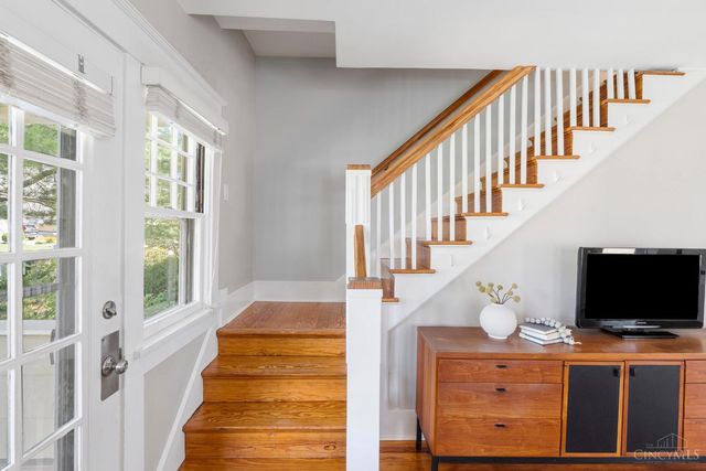 3669 Stettinius Avenue, Cincinnati, OH 45208