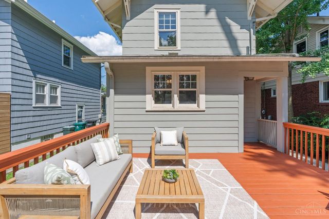 3669 Stettinius Avenue, Cincinnati, OH 45208