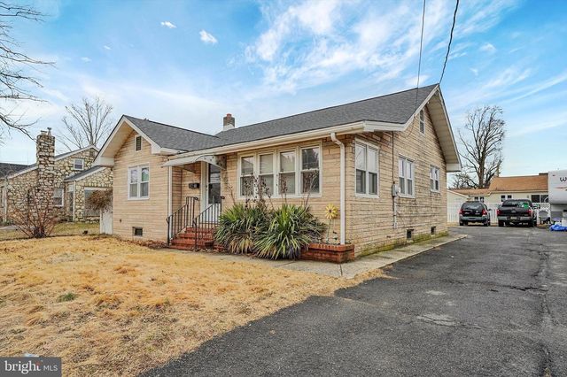 827 OLIVE ST, Roebling, NJ 08554