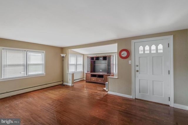 827 OLIVE ST, Roebling, NJ 08554