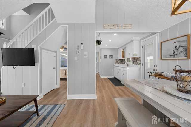 69 Spray Way, Lavallette, NJ 08735