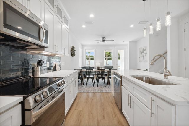 7403 Sunset Avenue, Panama City Beach, FL 32408