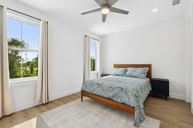 7403 Sunset Avenue, Panama City Beach, FL 32408