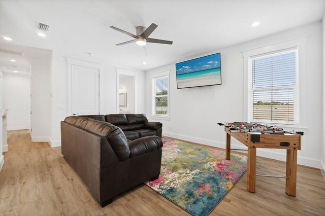 7403 Sunset Avenue, Panama City Beach, FL 32408