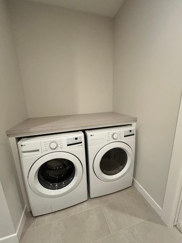 4048 Arbor Drive, Woodbury, MN 55129