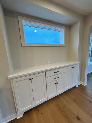 4048 Arbor Drive, Woodbury, MN 55129