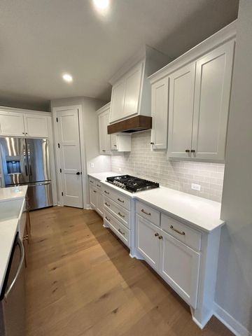 4048 Arbor Drive, Woodbury, MN 55129