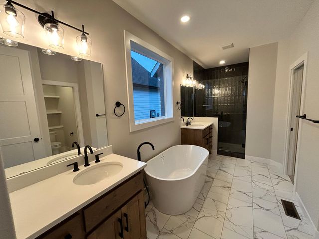 4048 Arbor Drive, Woodbury, MN 55129