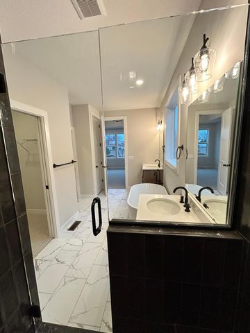 4048 Arbor Drive, Woodbury, MN 55129