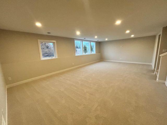 4048 Arbor Drive, Woodbury, MN 55129