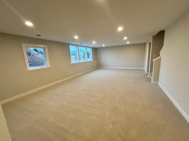 4048 Arbor Drive, Woodbury, MN 55129