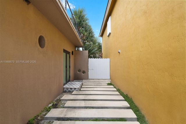 14888 SW 140th St, Miami, FL 33196