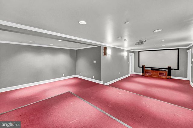 1126 N CHARLES ST, Baltimore, MD 21201