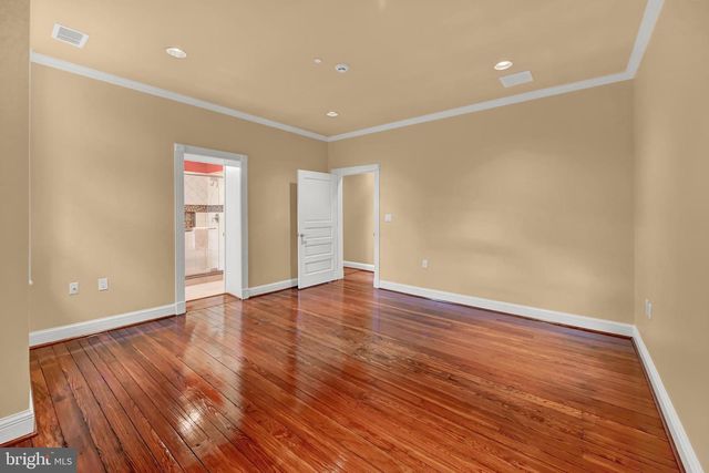 1126 N CHARLES ST, Baltimore, MD 21201