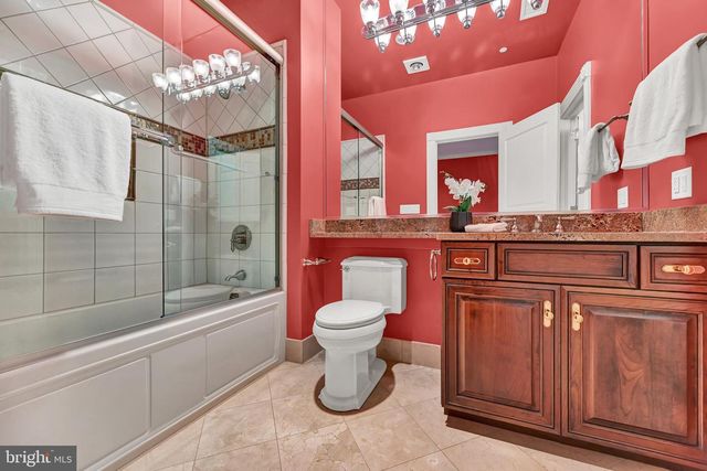 1126 N CHARLES ST, Baltimore, MD 21201