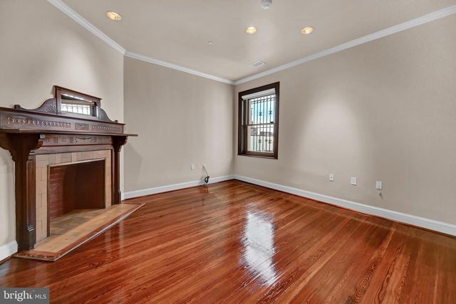 1126 N CHARLES ST, Baltimore, MD 21201