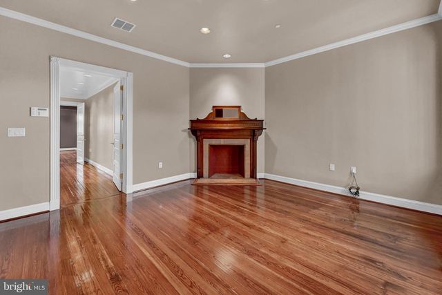 1126 N CHARLES ST, Baltimore, MD 21201