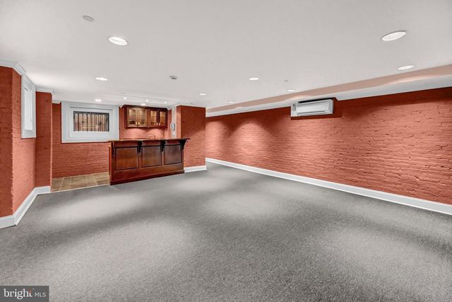 1126 N CHARLES ST, Baltimore, MD 21201