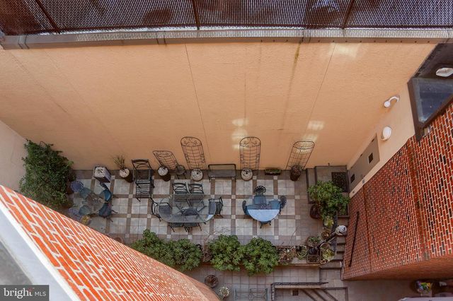 1126 N CHARLES ST, Baltimore, MD 21201