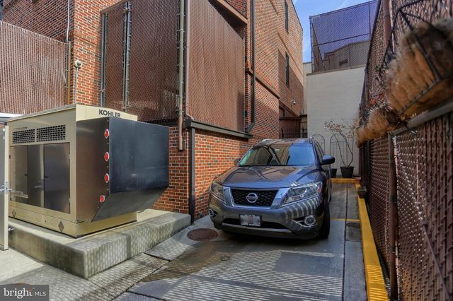 1126 N CHARLES ST, Baltimore, MD 21201