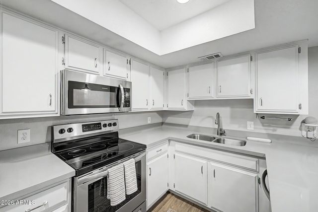 1342 W EMERALD Avenue 379, Mesa, AZ 85202