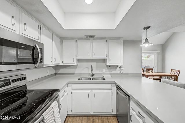 1342 W EMERALD Avenue 379, Mesa, AZ 85202