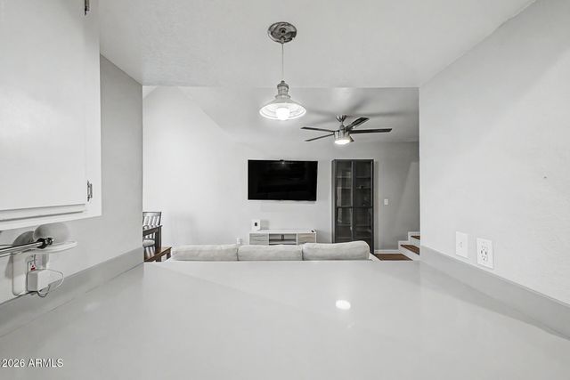 1342 W EMERALD Avenue 379, Mesa, AZ 85202