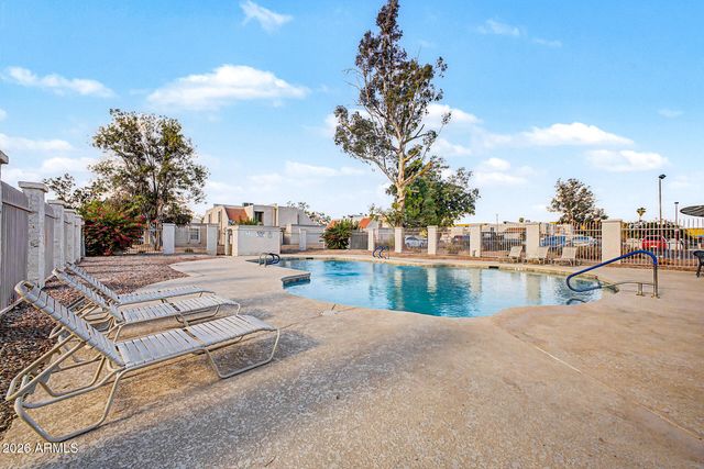 1342 W EMERALD Avenue 379, Mesa, AZ 85202