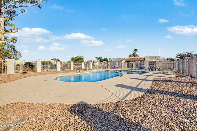 1342 W EMERALD Avenue 379, Mesa, AZ 85202